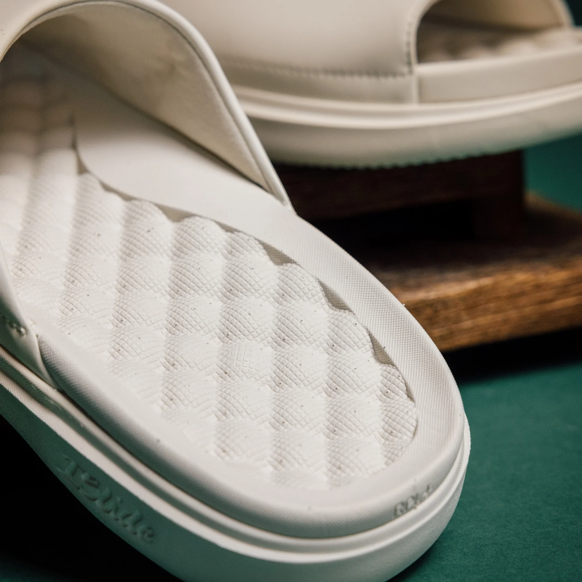 BSC x ISlide Motive Slide - Shamrock Cream - Image 6